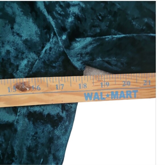 Socialite Emerald Green Crushed Velvet and Black Lace Wrap Front Romper Sz L - Picture 10 of 15